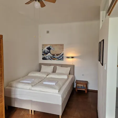 Japandi Centrum Netflix Apartment