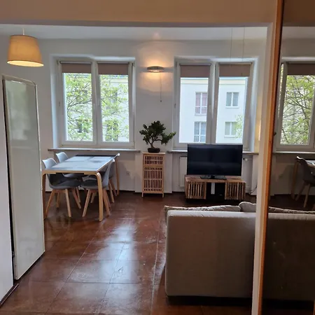 Japandi Centrum Netflix Apartment